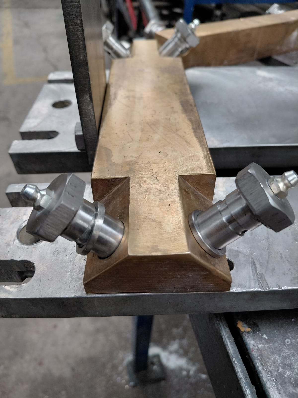 fabricación en bronce